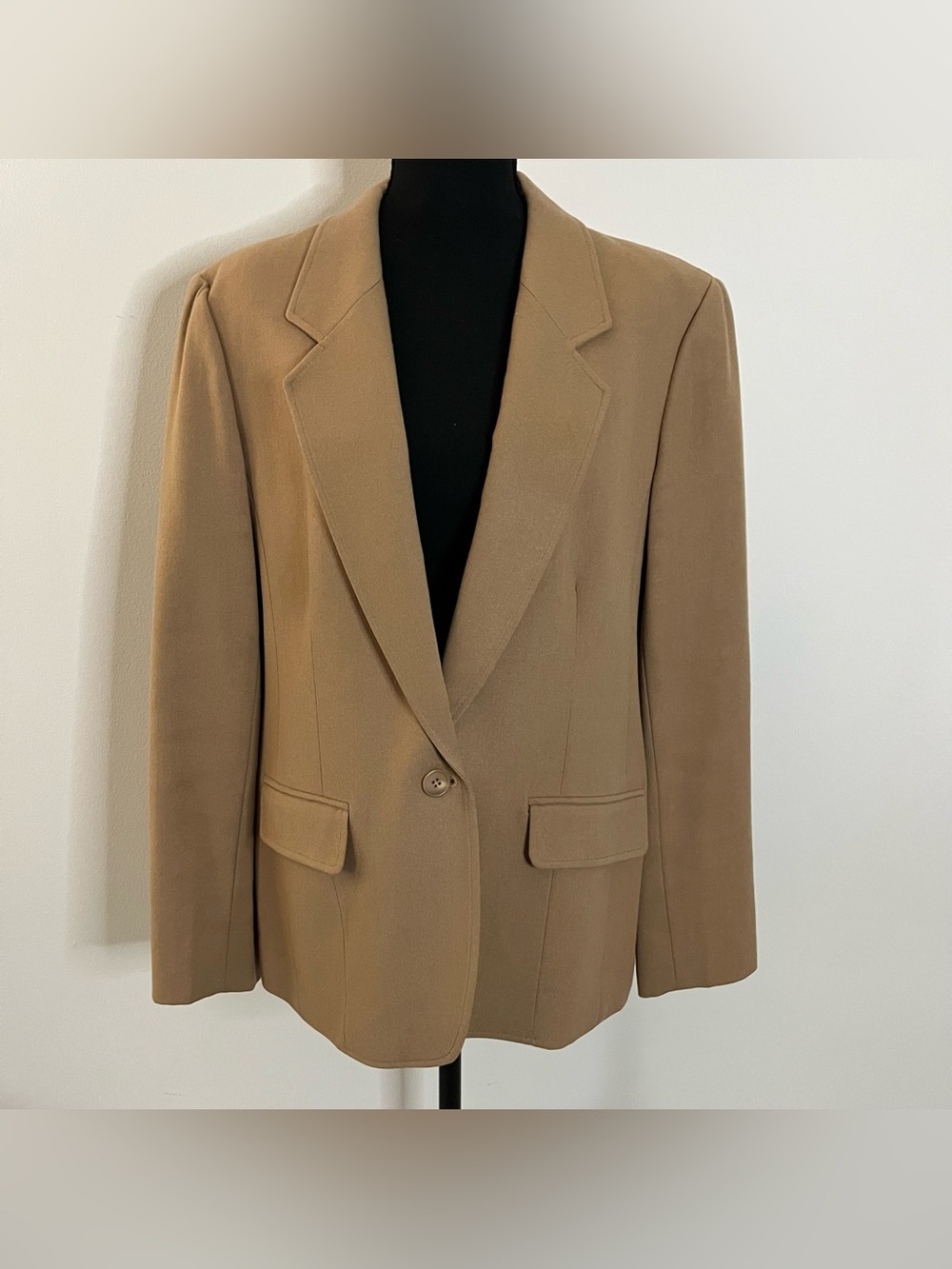Vtg Pendleton Womens 100% Virgin Wool Camel Tan Blazer Made in USA Lined L